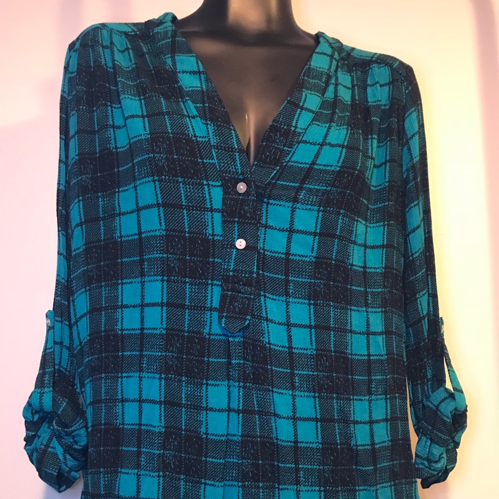 Plaid Green and Black Cuffed Sleeve Shirt